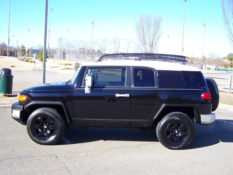 2007 Toyota FJ Cruiser - Image 31 of 31
