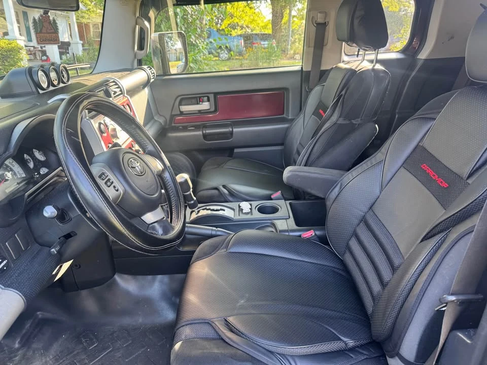 2007 Toyota FJ Cruiser - Image 6 of 14