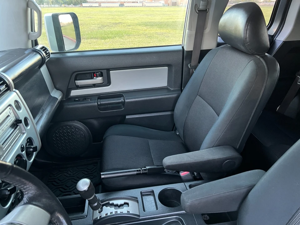 2007 Toyota FJ Cruiser - Image 16 of 20