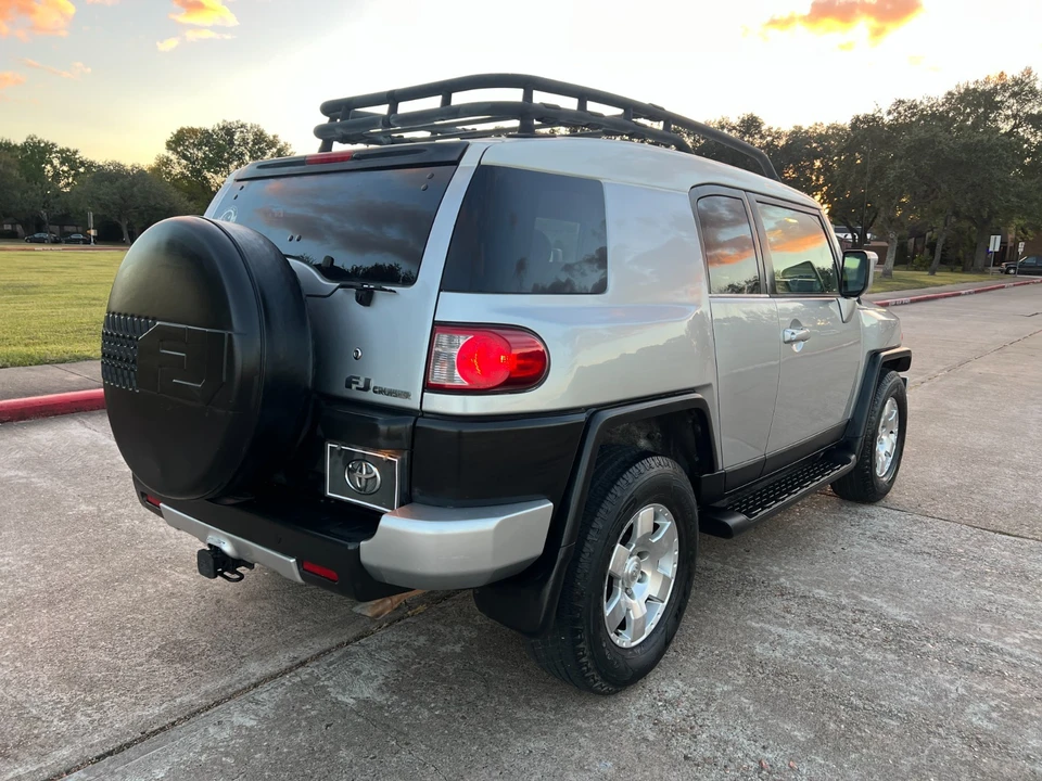 2007 Toyota FJ Cruiser - Image 8 of 20