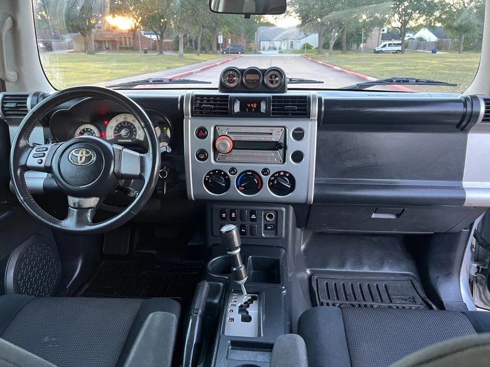 2007 Toyota FJ Cruiser - Image 12 of 20