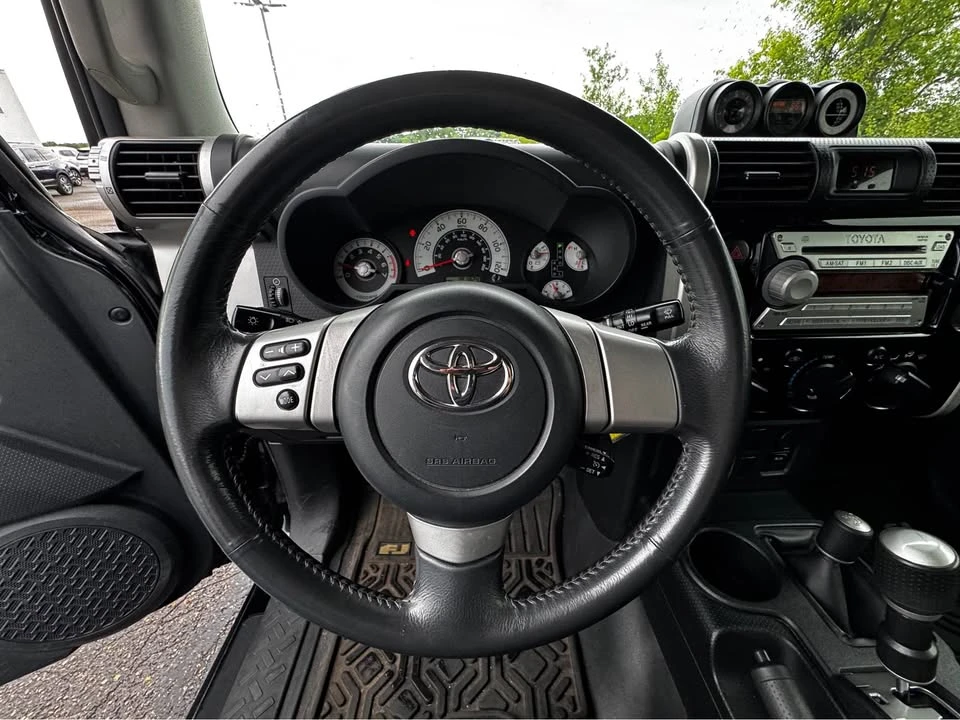 2007 Toyota FJ Cruiser - Image 8 of 13