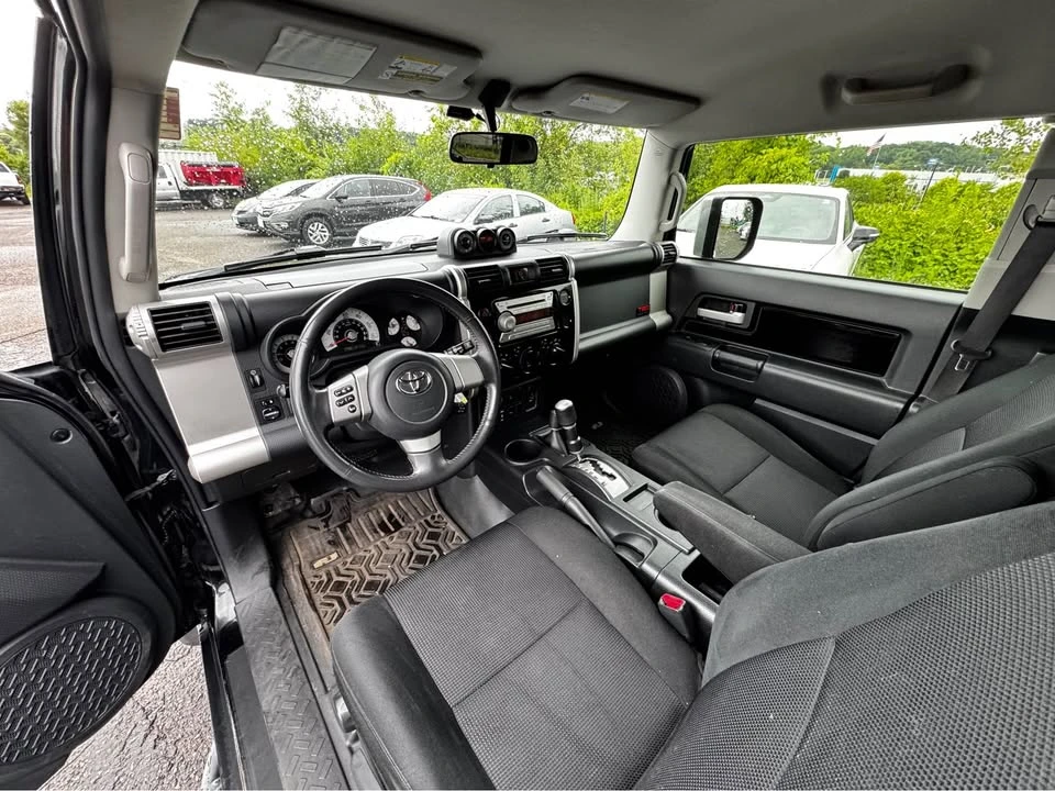 2007 Toyota FJ Cruiser - Image 12 of 13