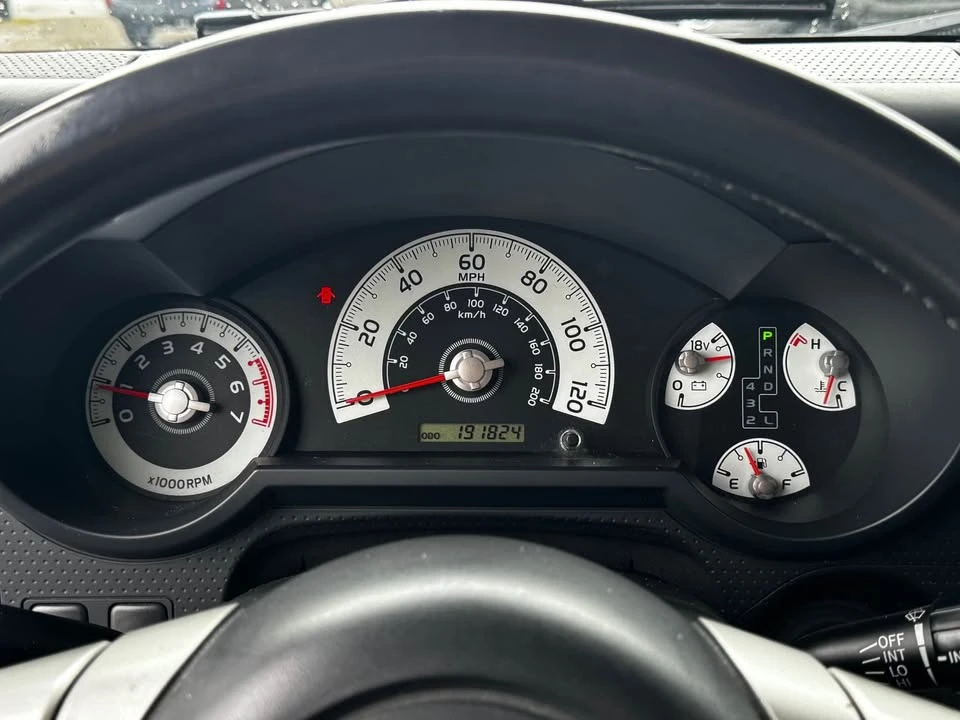 2007 Toyota FJ Cruiser - Image 9 of 13