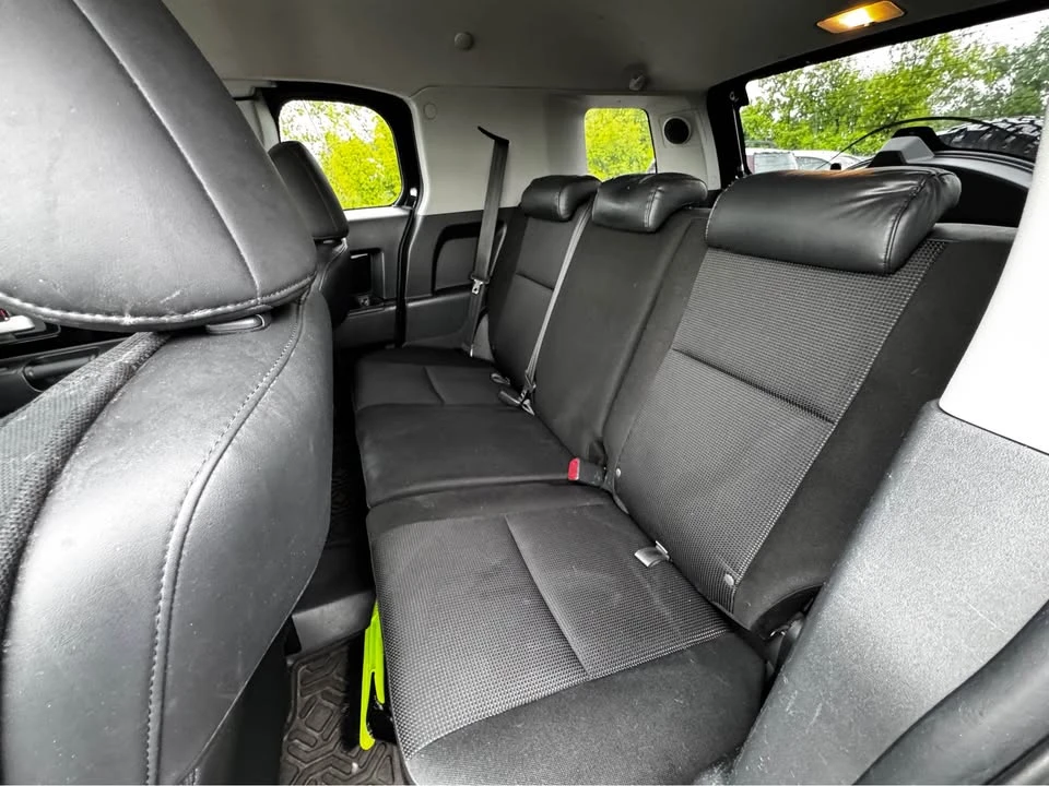 2007 Toyota FJ Cruiser - Image 11 of 13