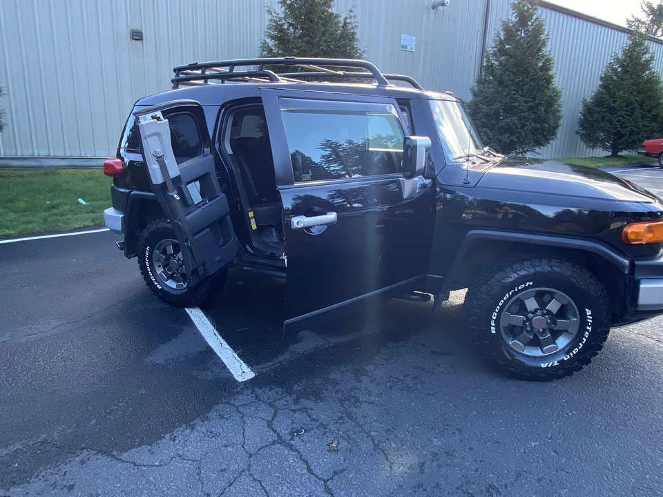 2007 Toyota FJ Cruiser - Image 30 of 31