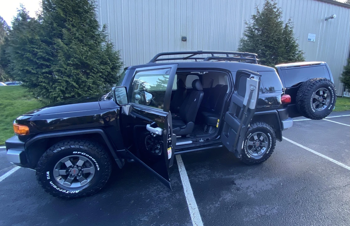 2007 Toyota FJ Cruiser - Image 27 of 31