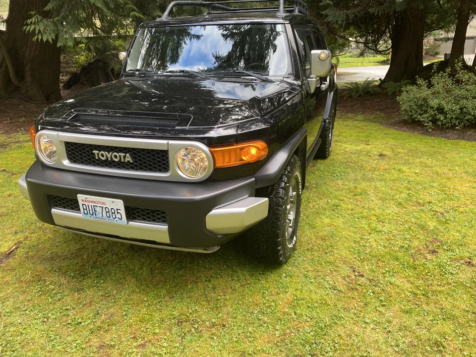 2007 Toyota FJ Cruiser - Image 10 of 31