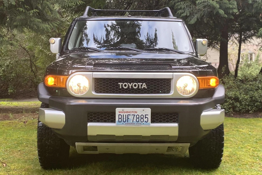 2007 Toyota FJ Cruiser - Image 2 of 31