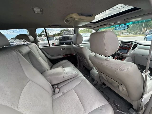 2007 Toyota Highlander - Image 9 of 12