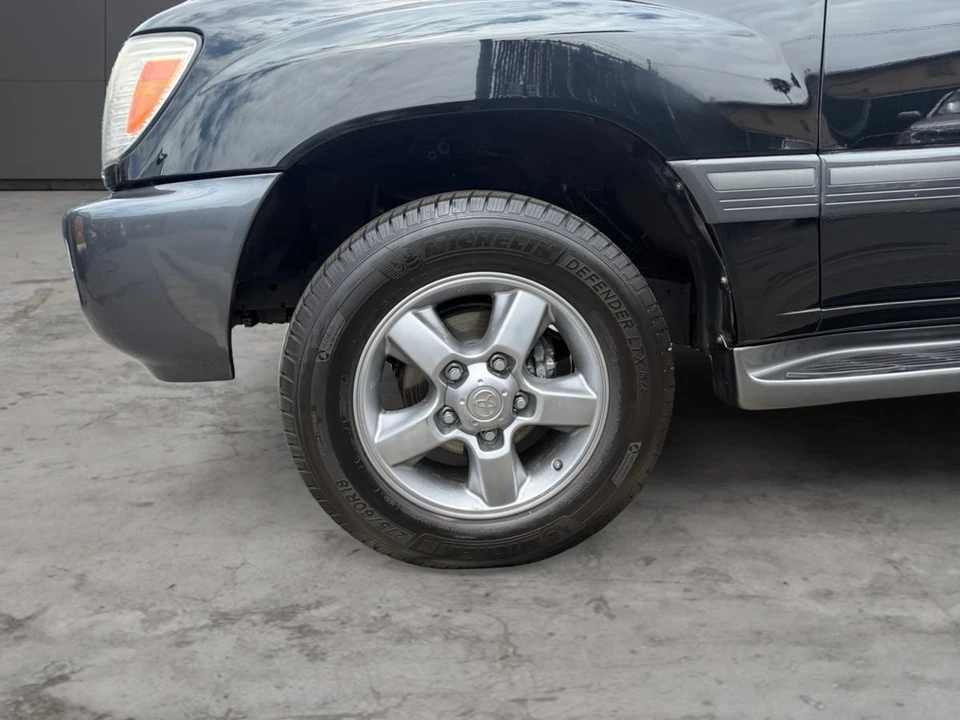 2007 Toyota J100 Land Cruiser - Image 9 of 29