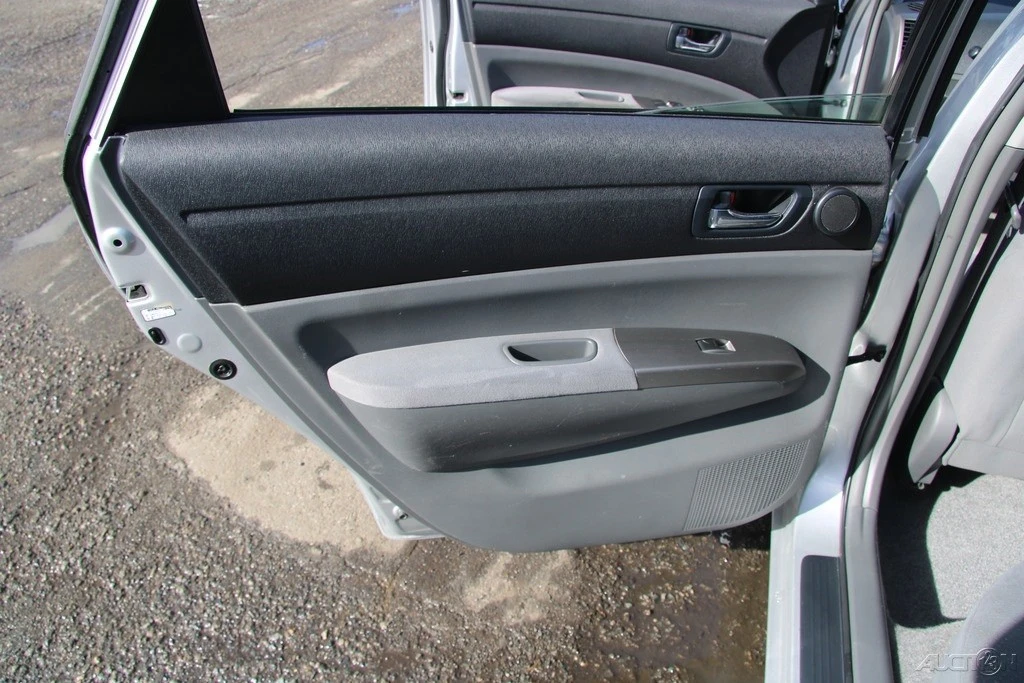 2007 Toyota Prius 2nd Gen - Image 19 of 21