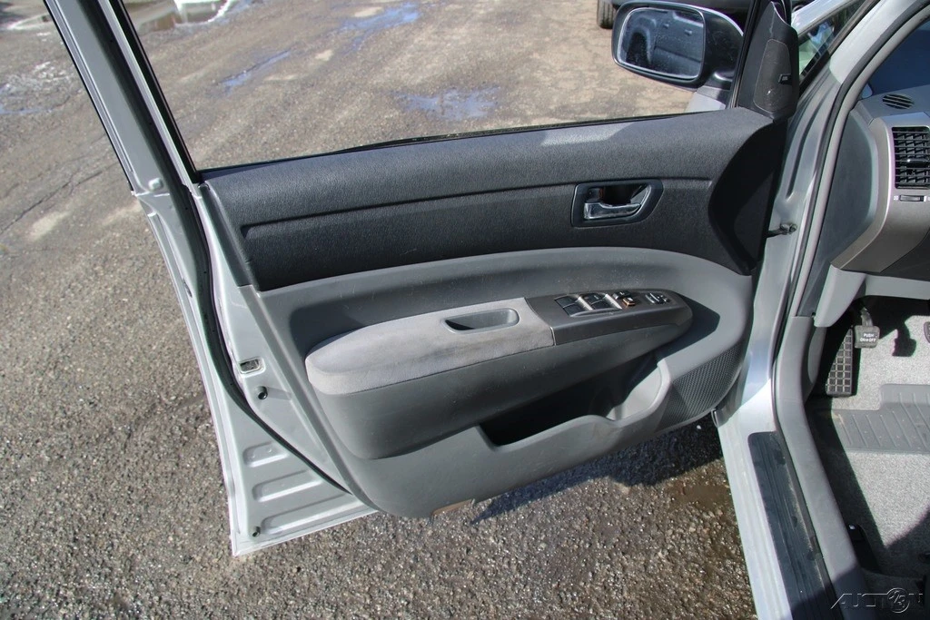 2007 Toyota Prius 2nd Gen - Image 11 of 21