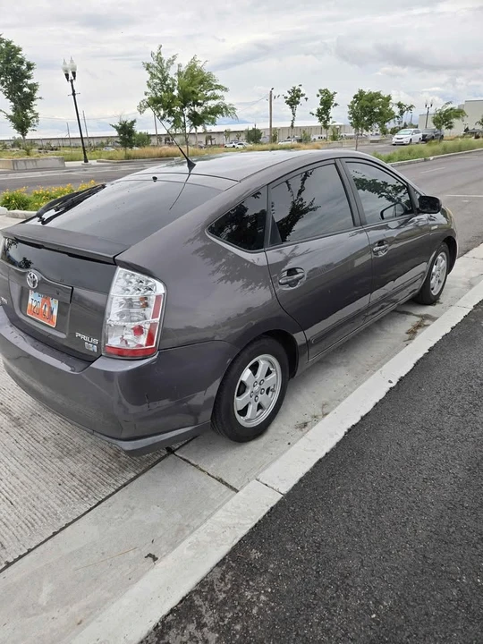 2007 Toyota Prius 2nd Gen - Image 3 of 9