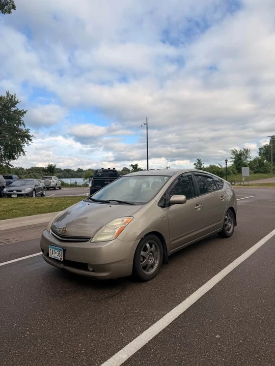 2007 Toyota Prius 2nd Gen - Image 2 of 14
