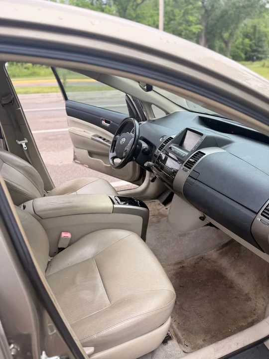 2007 Toyota Prius 2nd Gen - Image 11 of 14