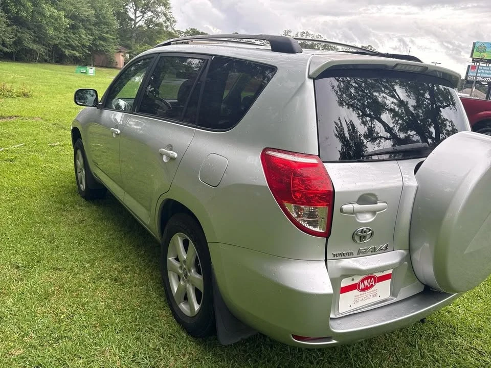 2007 Toyota RAV4 3rd Gen - Image 9 of 20