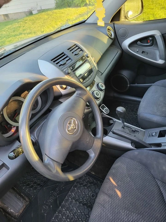 2007 Toyota RAV4 3rd Gen - Image 6 of 10