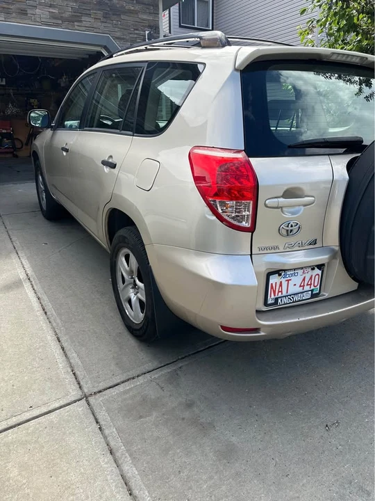2007 Toyota RAV4 3rd Gen - Image 2 of 12