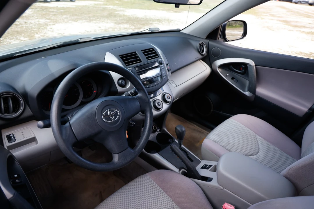 2007 Toyota RAV4 3rd Gen - Image 4 of 12