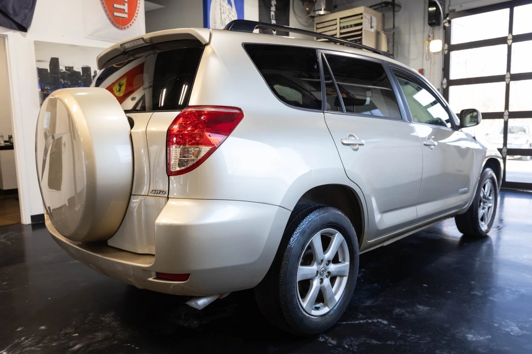 2007 Toyota RAV4 3rd Gen - Image 8 of 21