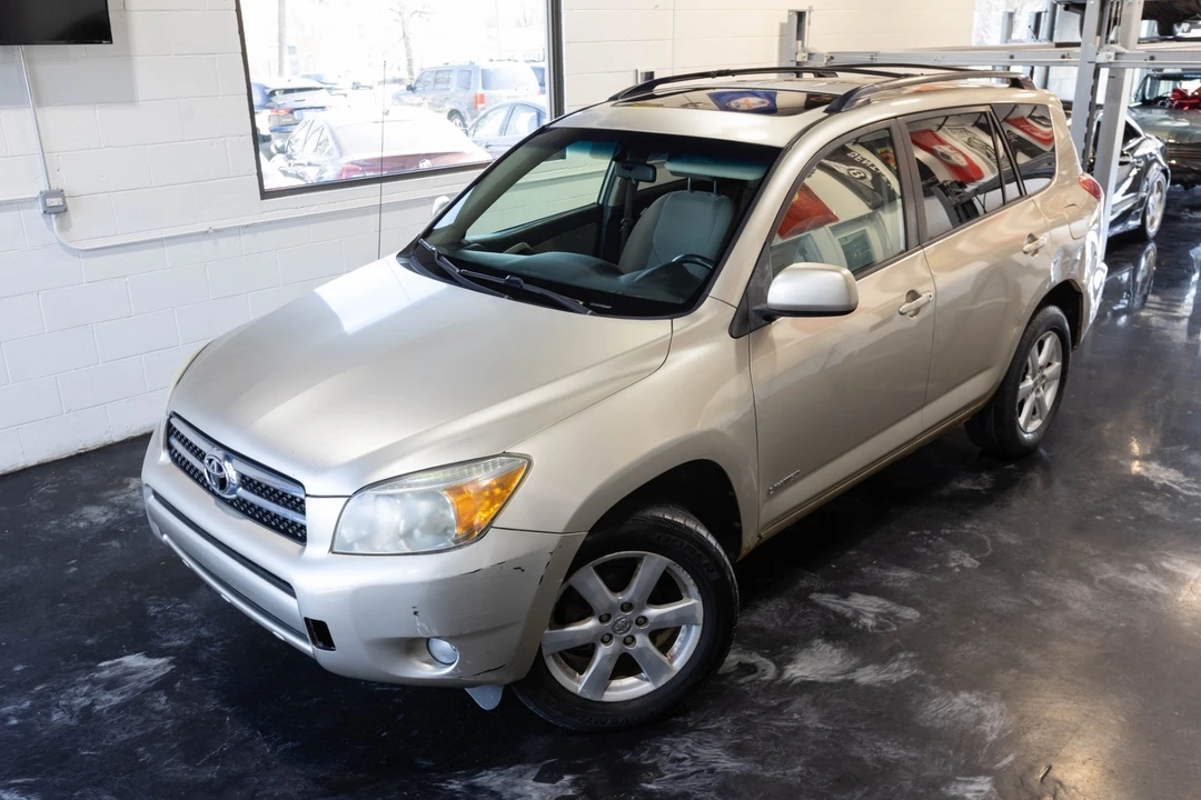 2007 Toyota RAV4 3rd Gen - Image 2 of 21