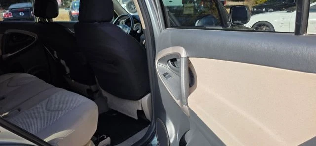 2007 Toyota RAV4 3rd Gen - Image 17 of 21