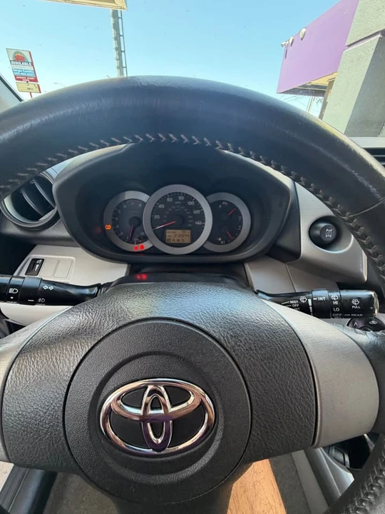 2007 Toyota RAV4 3rd Gen - Image 12 of 14