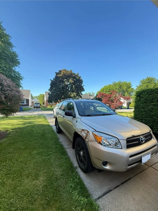 2007 Toyota RAV4 3rd Gen - Image 3 of 11