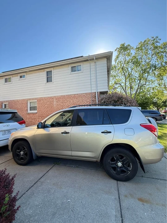 2007 Toyota RAV4 3rd Gen - Image 4 of 11