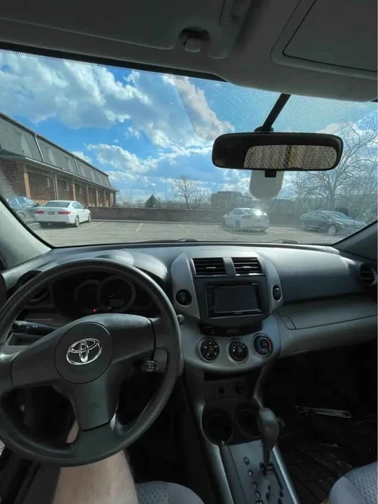 2007 Toyota RAV4 3rd Gen - Image 2 of 7