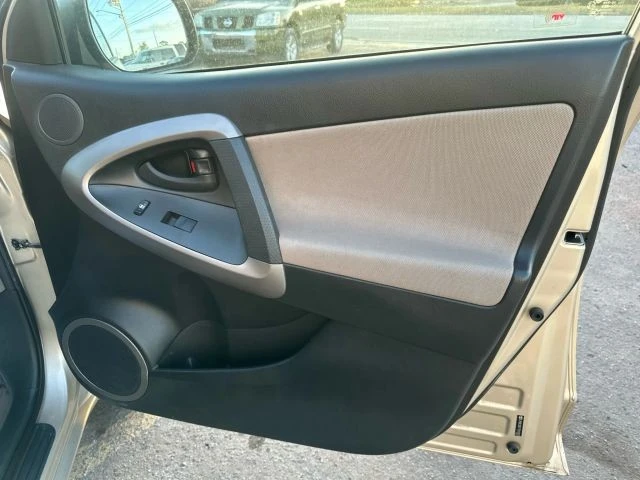 2007 Toyota RAV4 3rd Gen - Image 12 of 18