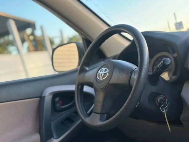 2007 Toyota RAV4 3rd Gen - Image 9 of 18