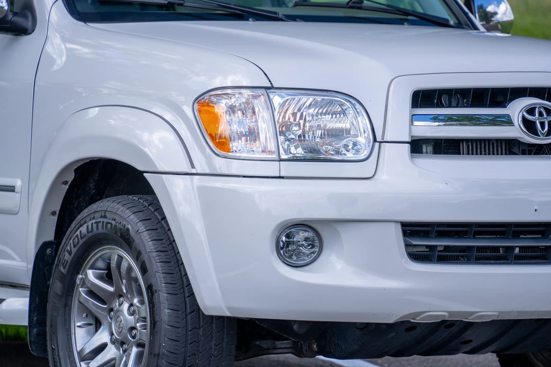 2007 Toyota Sequoia 1st Gen - Image 17 of 31