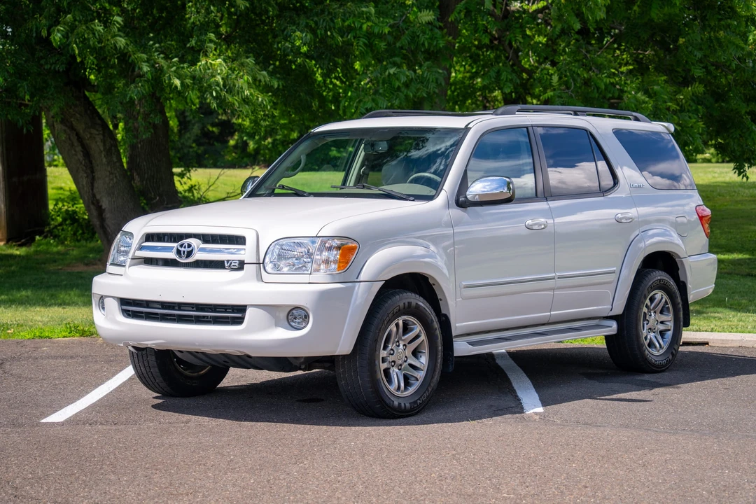 2007 Toyota Sequoia 1st Gen - Image 2 of 31