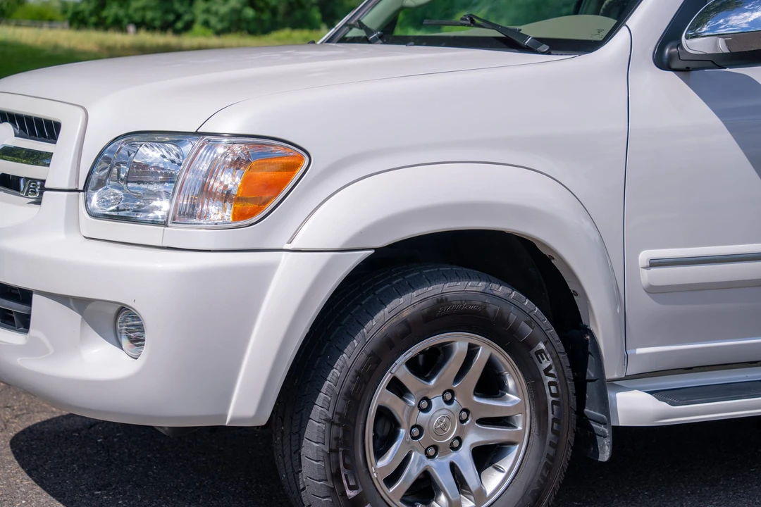 2007 Toyota Sequoia 1st Gen - Image 14 of 31