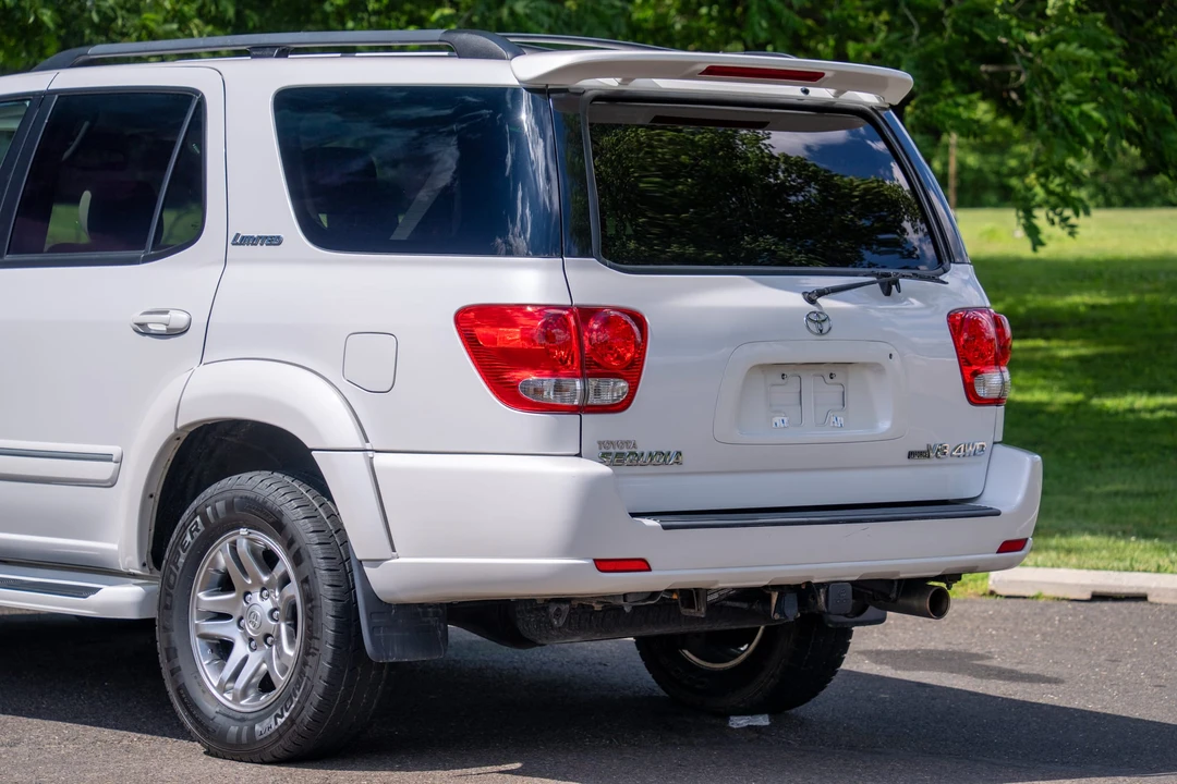 2007 Toyota Sequoia 1st Gen - Image 23 of 31
