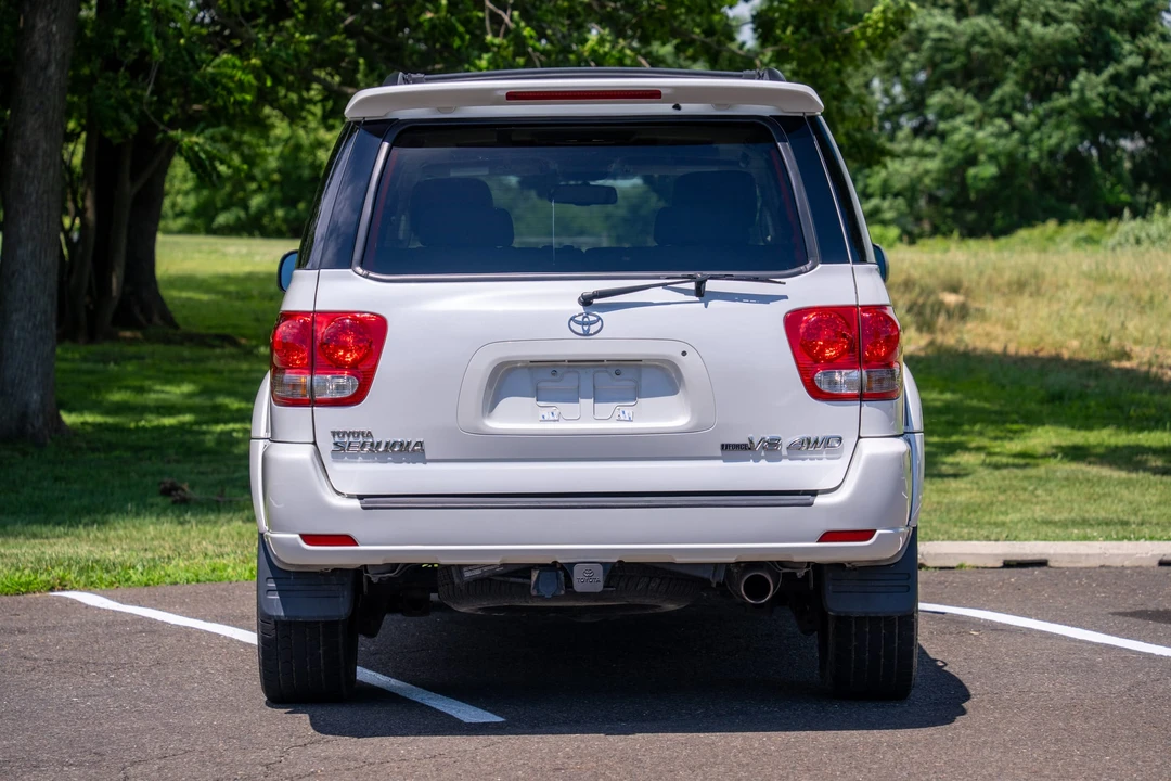 2007 Toyota Sequoia 1st Gen - Image 5 of 31