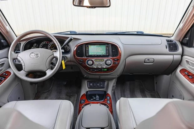 2007 Toyota Sequoia 1st Gen - Image 5 of 7