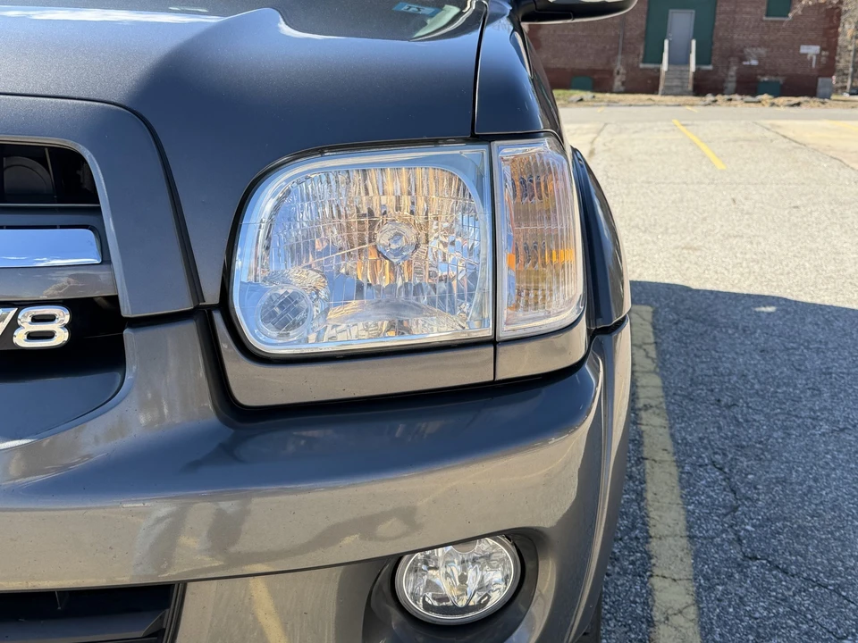 2007 Toyota Sequoia 1st Gen - Image 23 of 31