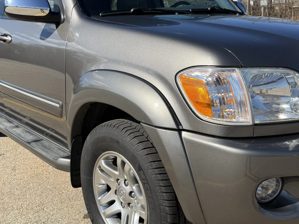 2007 Toyota Sequoia 1st Gen - Image 18 of 31