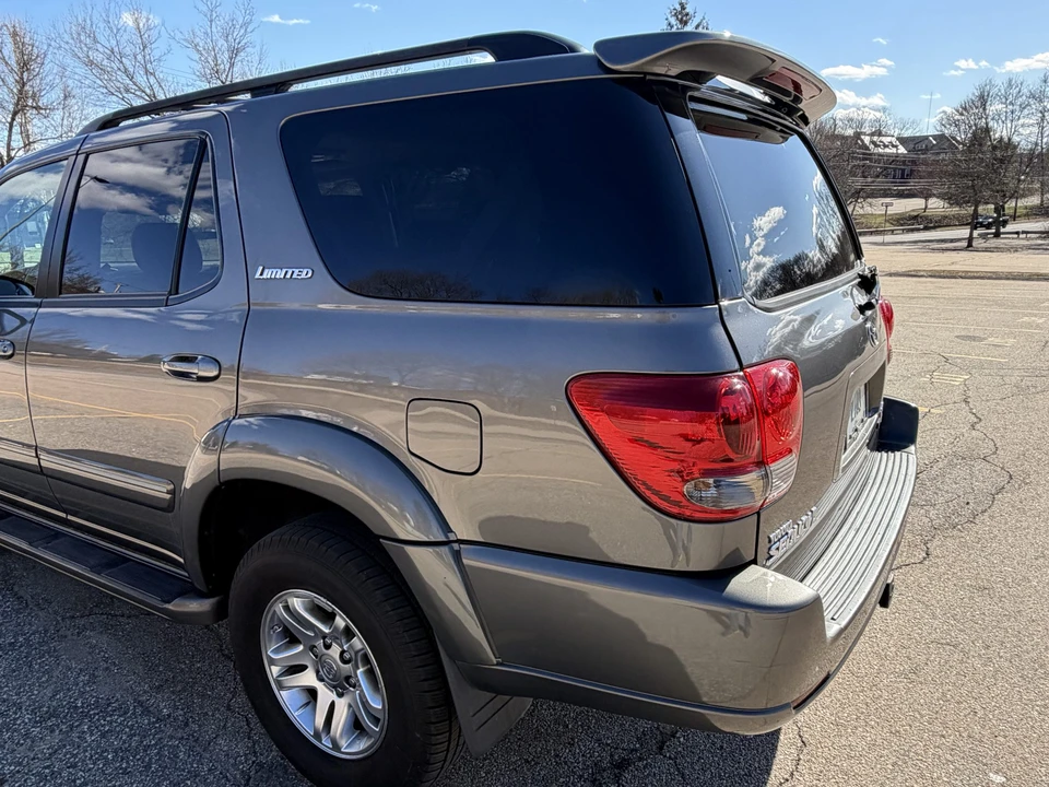 2007 Toyota Sequoia 1st Gen - Image 20 of 31