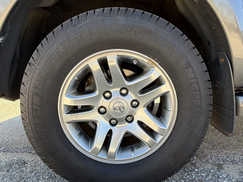 2007 Toyota Sequoia 1st Gen - Image 30 of 31