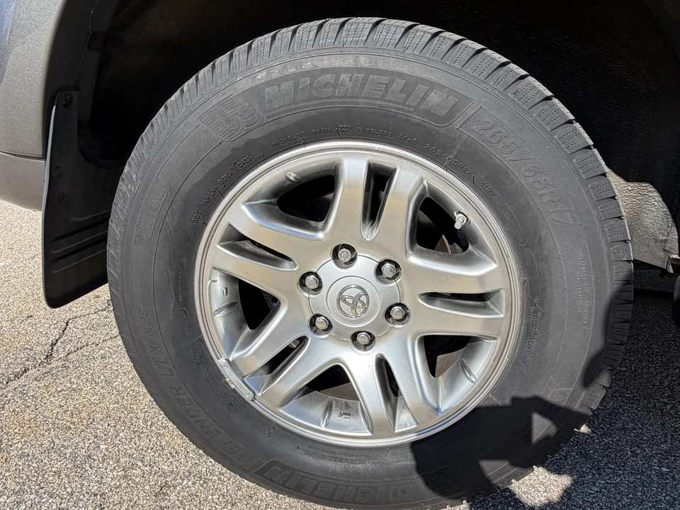 2007 Toyota Sequoia 1st Gen - Image 28 of 31