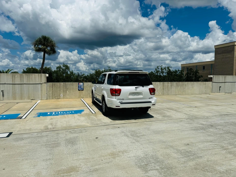 2007 Toyota Sequoia 1st Gen - Image 21 of 31