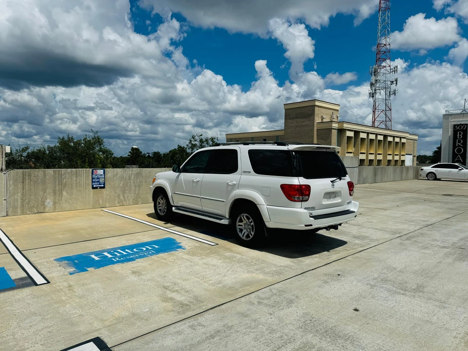 2007 Toyota Sequoia 1st Gen - Image 20 of 31