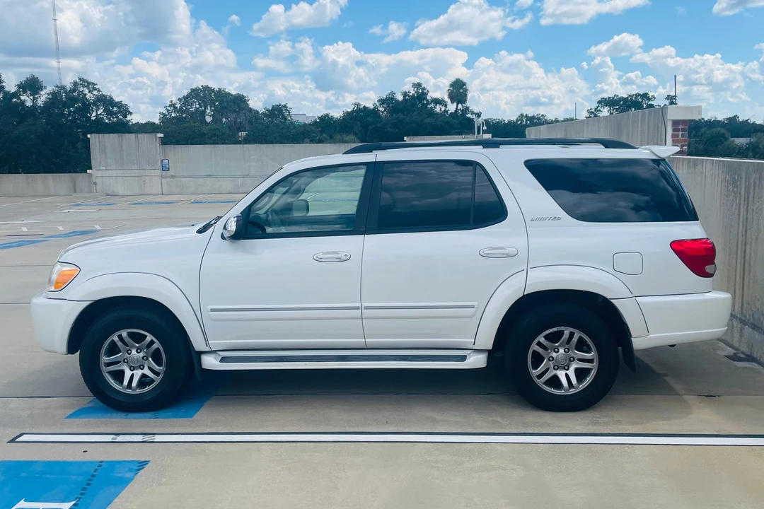 2007 Toyota Sequoia 1st Gen - Image 3 of 31