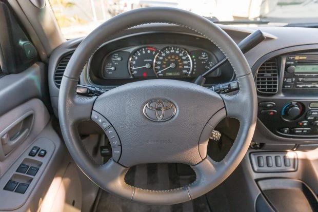 2007 Toyota Sequoia 1st Gen - Image 5 of 7