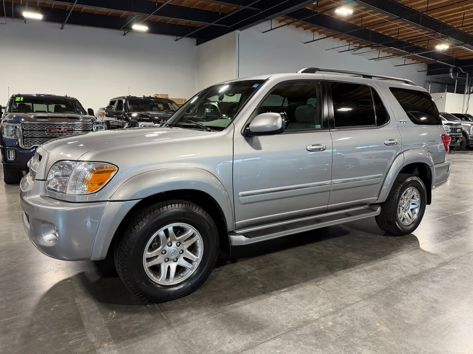 2007 Toyota Sequoia 1st Gen - Image 2 of 31