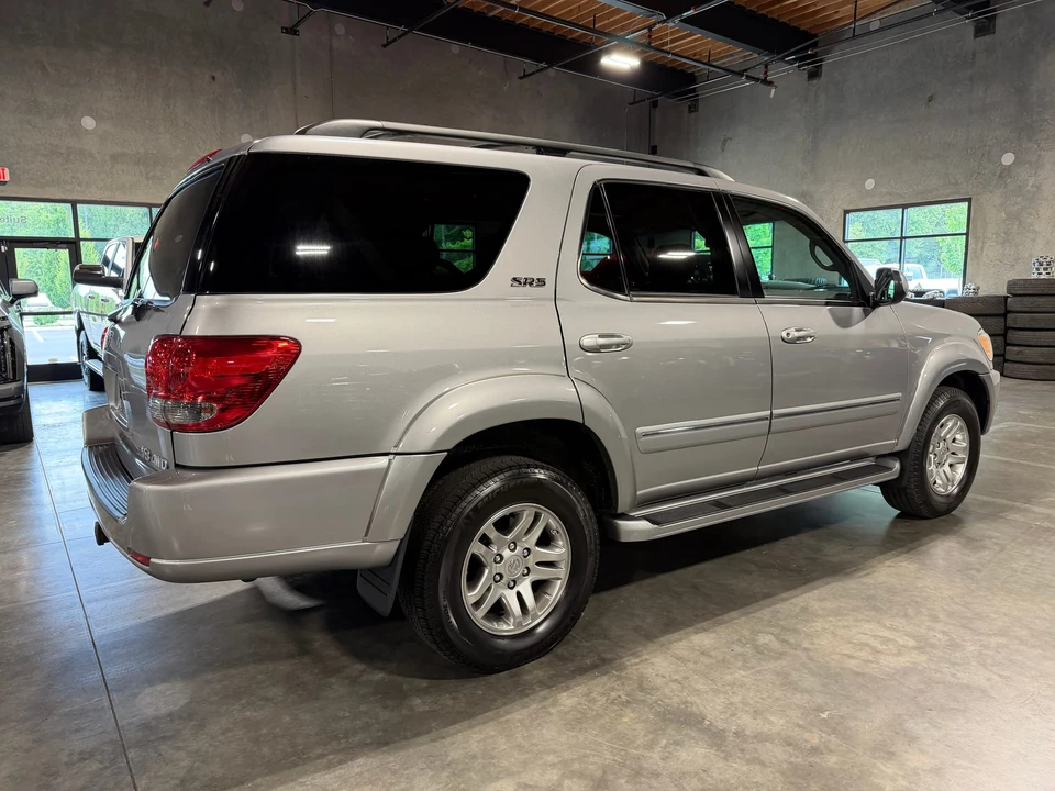 2007 Toyota Sequoia 1st Gen - Image 16 of 31